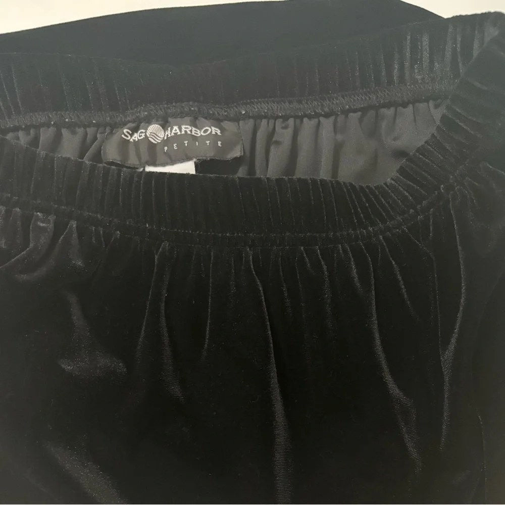 Vintage Sag Harbor Petite Black Velvet Pencil Skirt PS